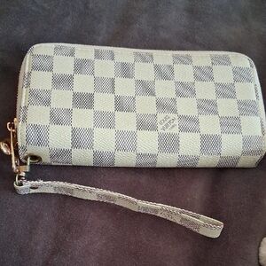 Faux Louis Vuitton Damier Azur Wristlet Wallet